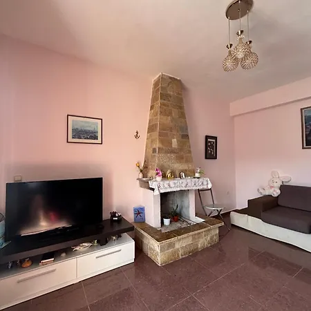 Beachfront Apartment Himare