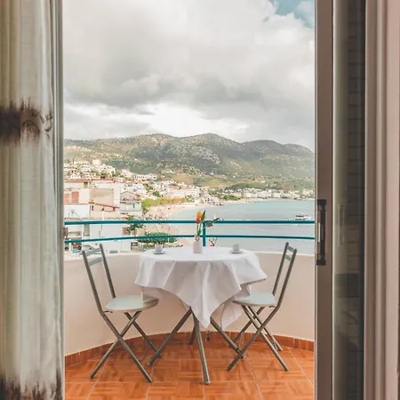 Beachfront Apartmán Himarë