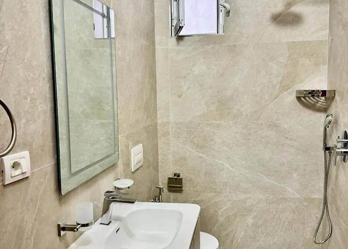 Beachfront 希马拉