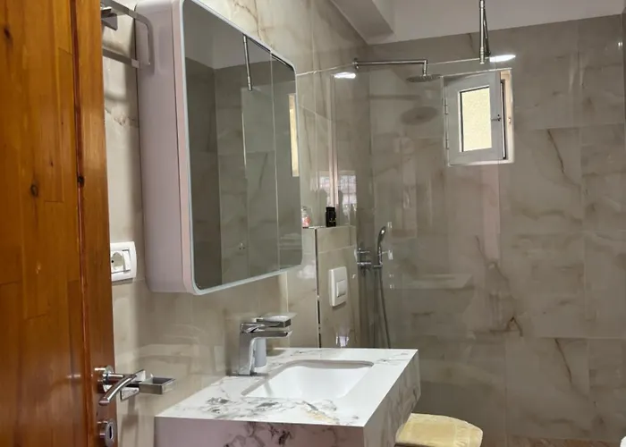 Beachfront 希马拉